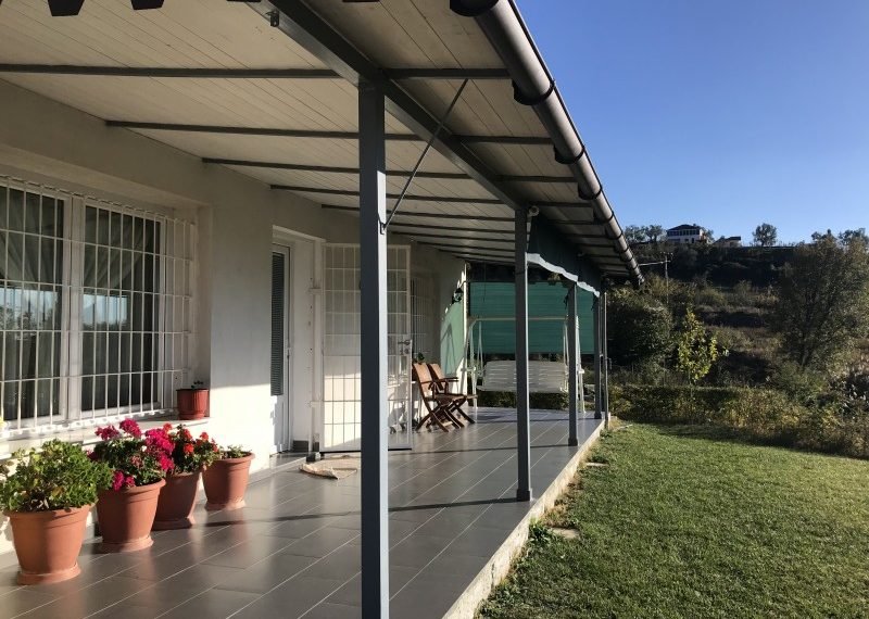 Shitet Shtepi Private me oborr dhe toke ne Priske