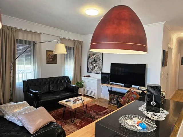 Apartament luksoz per qira ne qender