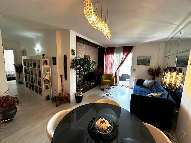 Shitet apartament 2+1 prane Liqenit