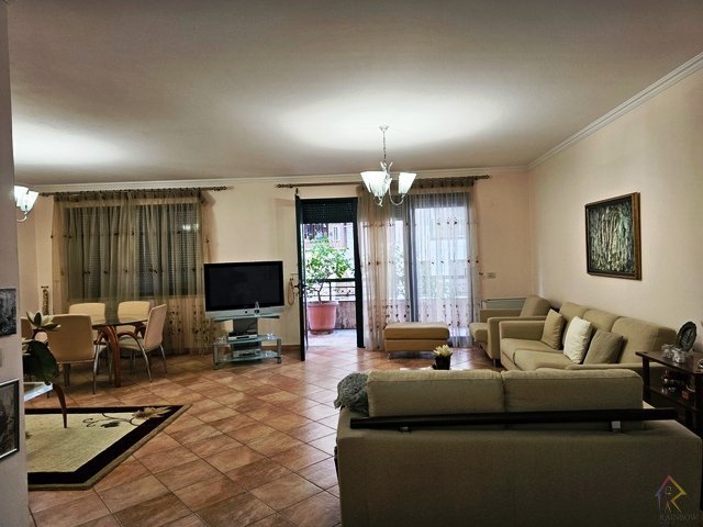 Apartament 2+1 me qira tek Presidenca