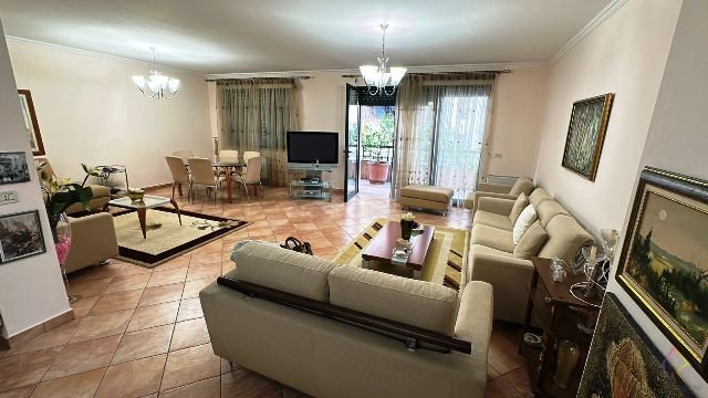 Apartament 2+1 me qira tek Presidenca