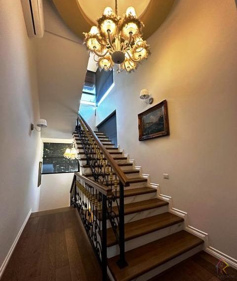 Apartament triplex per qira prane gjelberimit te Liqenit Artificial