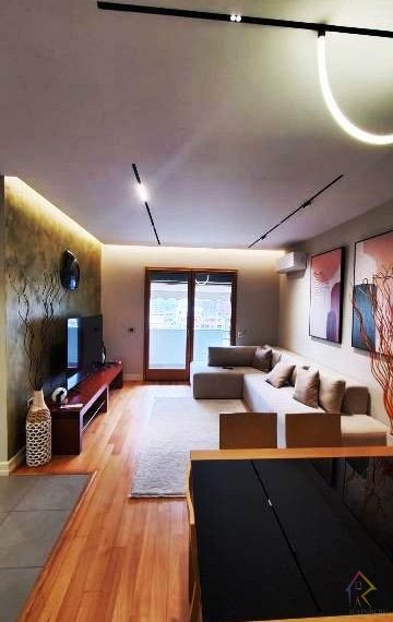 WhatsApp Image 2025-10-10 at 18.27.09 (2)