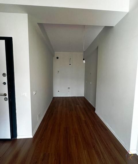 Shitet apartament 1+1 ne Astir