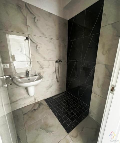 Shitet apartament 1+1 ne Astir