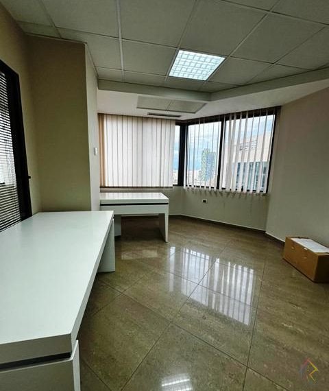 Ambiente zyrash per qira prane Piramides