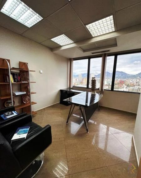 Ambiente zyrash per qira prane Piramides