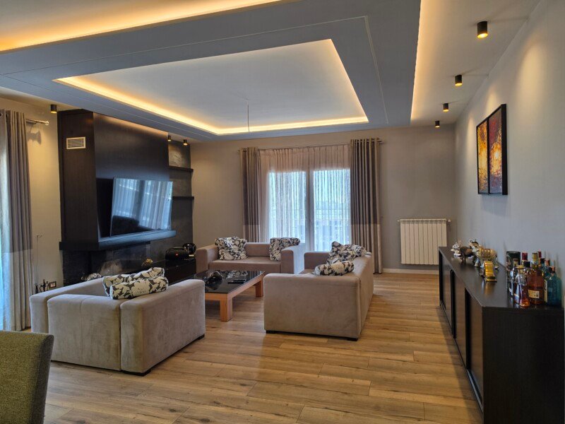 APARTAMENT PREMIUM PËR SHITJE, KATI I FUNDIT, LIQENI TIR