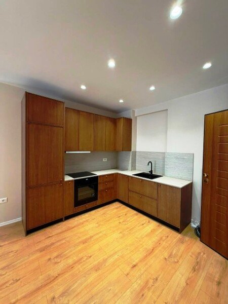 SHITET APARTAMENT 2+1 – ZONA E SKELËS, VLORË